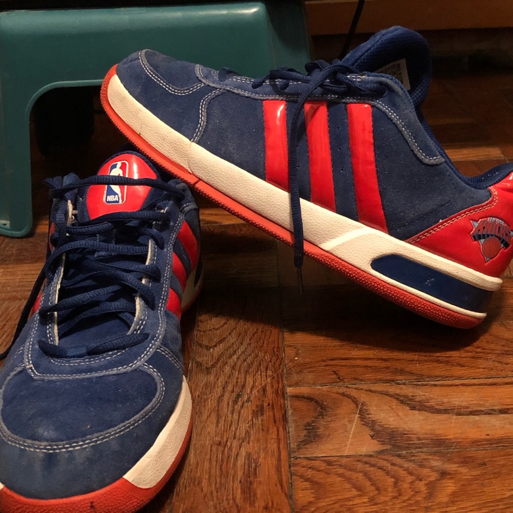 Adidas knicks sneakers Sz 9.5
